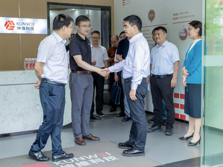 培育发展新质生产力 打造融合科创新生态丨区委副书记、区长恽淇丞率队调研KAIYUN.COM·开云「中国」官方网站
